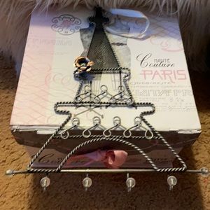 Eiffel Tower jewelry holder